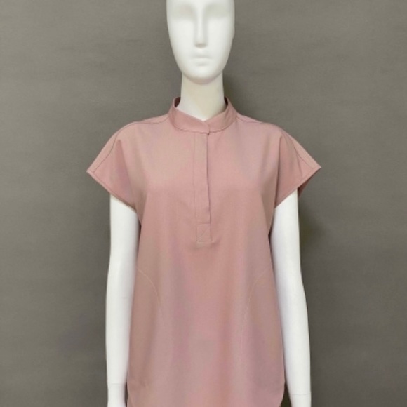 New nursing scrubs - Picture 2 of 5